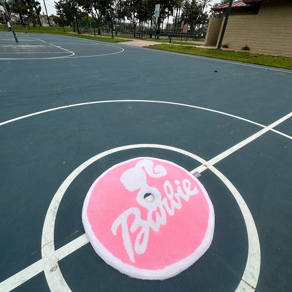 Tufted Barbie Rug - Picture 4 of 4